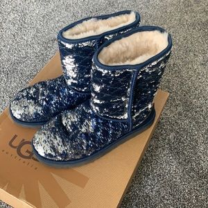 Classic short sparkle UGG